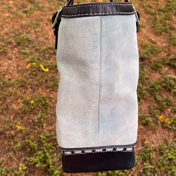 Large Blue Vintage Coach Leatherware Hampton Tote in Nubuck leather - Picture 9 of 16